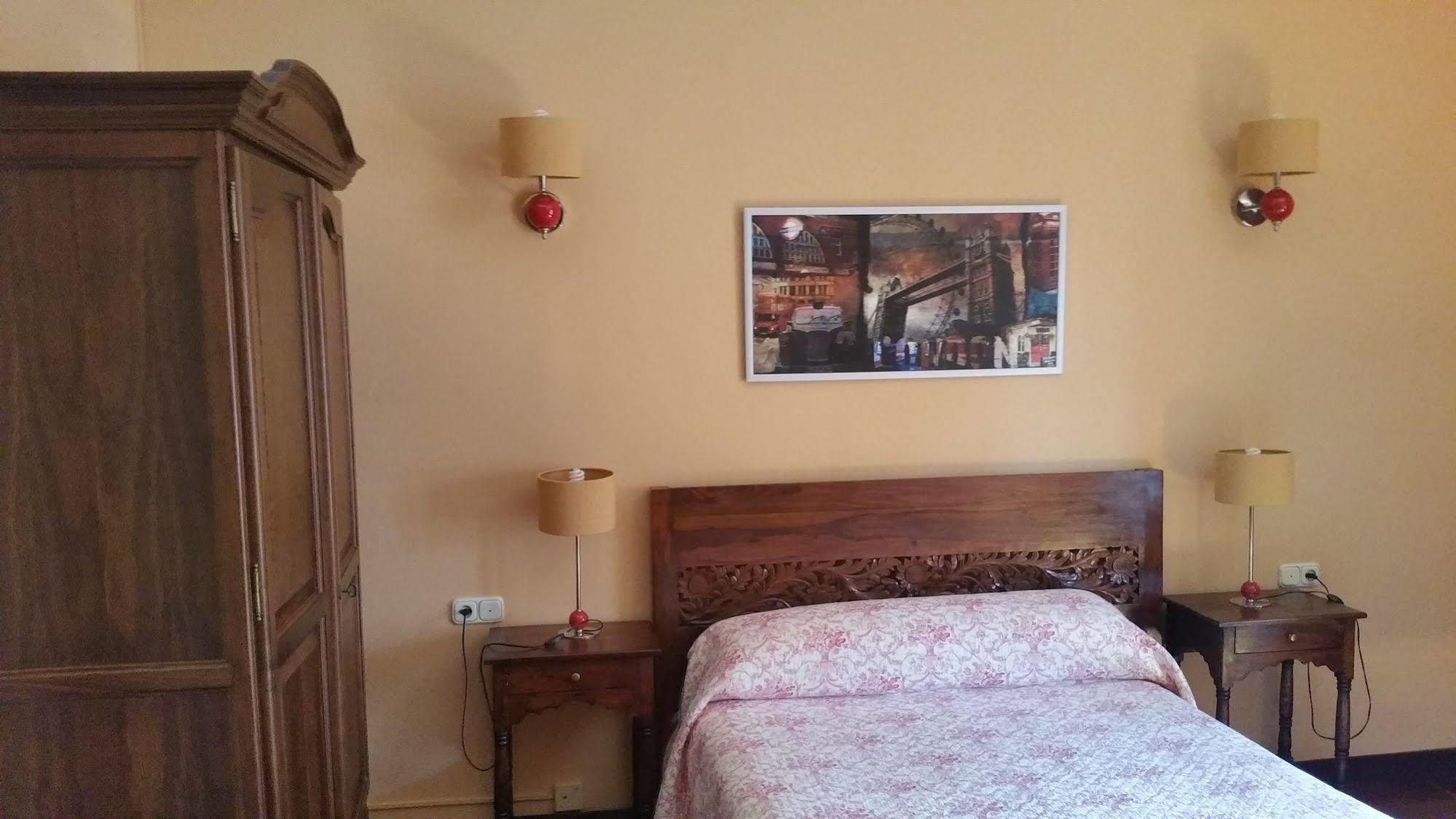 Hostal Esmeralda Comillas Luaran gambar